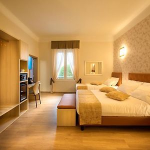 Luxury Triple Room